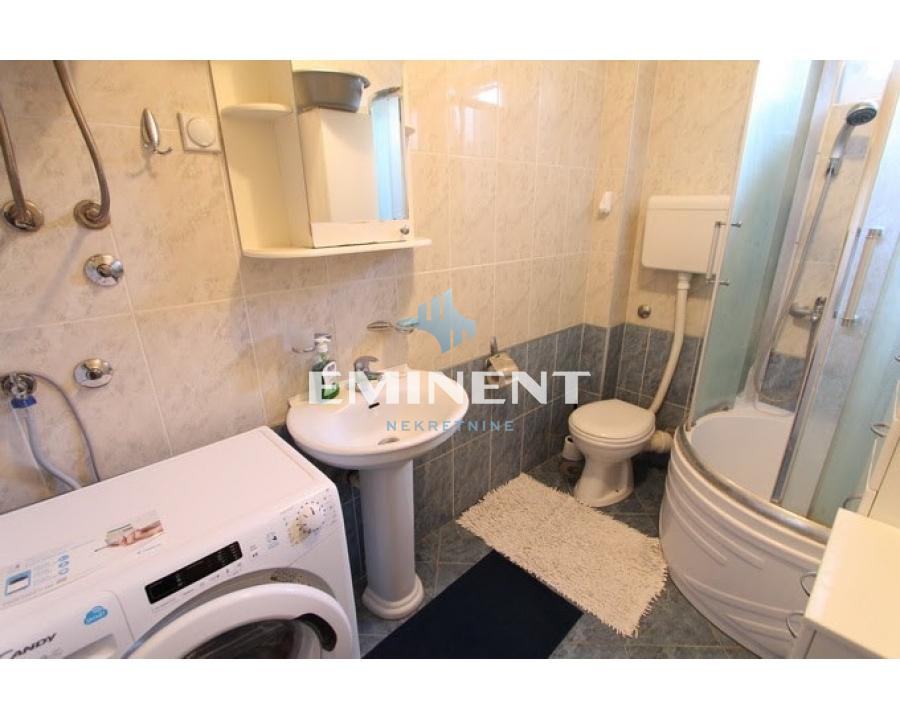 Četvorosoban stan na prodaju, Autokomanda, Beograd, 80m², 237.000 €