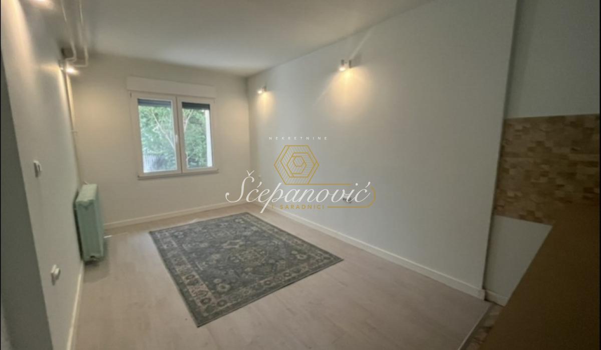 Stan Prodaja Novi Sad  37 m2