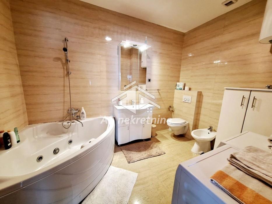 prodaja-kuca-AeiE1QoX22 Četvorosoban stan za izdavanje, Dedinje, Beograd, 135m², 2.150 €/mes