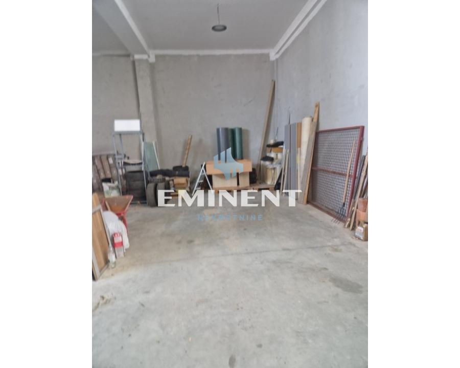 prodaja-kuca-SRFWmf87yf Lokal Izdavanje Stara Pazova 560 m2