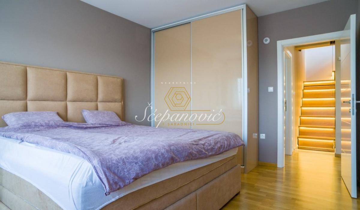 prodaja-kuca-beograd-aA40he7HM1 Četvorosoban stan na prodaju, Bulevar Patrijarha Pavla, Novi Sad, 113m², 4. sprat, 440.000 €