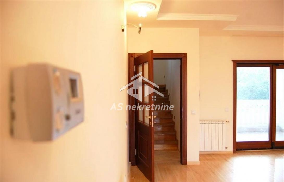 Stan Izdavanje Beograd Stan Izdavanje Beograd Dedinje 250 m2