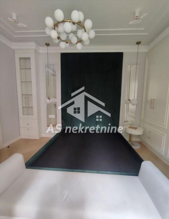prodaja-lokala-7sMAZuoYBV Četvorosoban stan na prodaju, Krunska, Beograd, 100m², 530.000 €