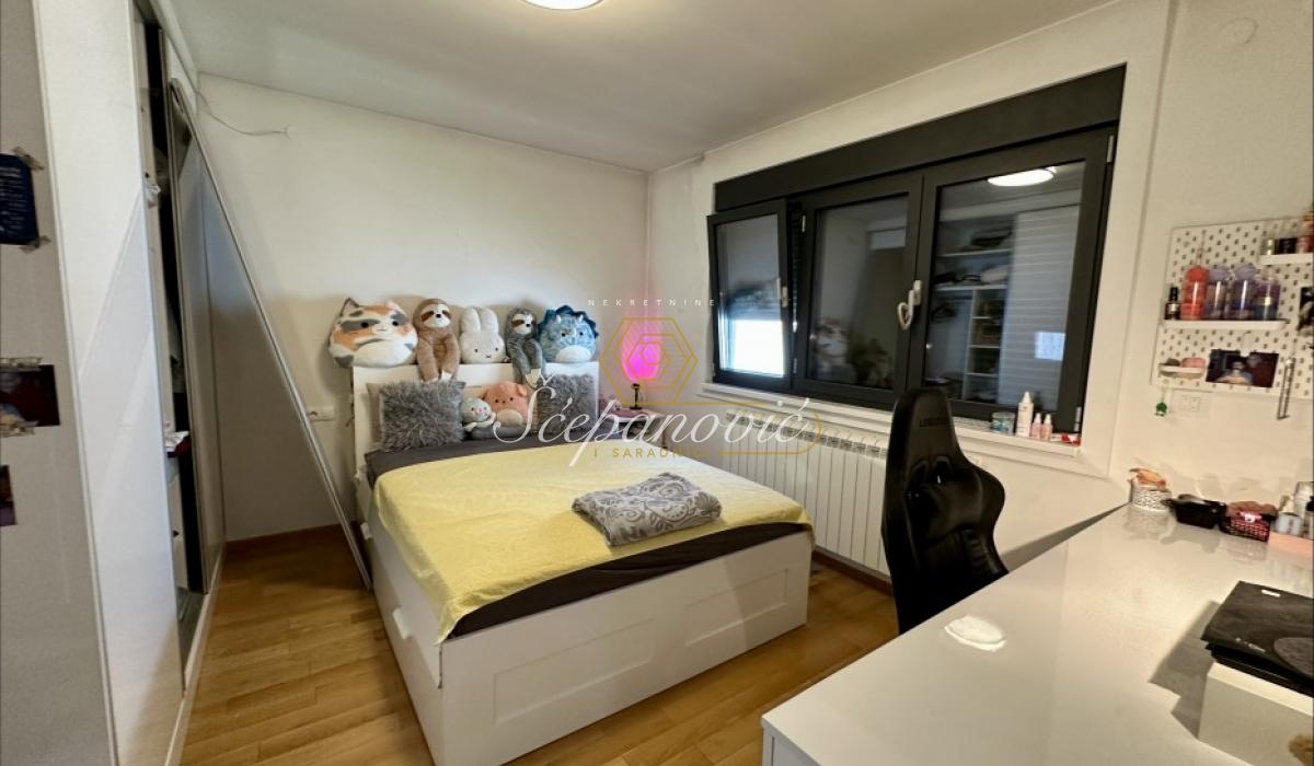 Kuća na prodaju, Blok B, Sremska Mitrovica, 135m², 170.000 €