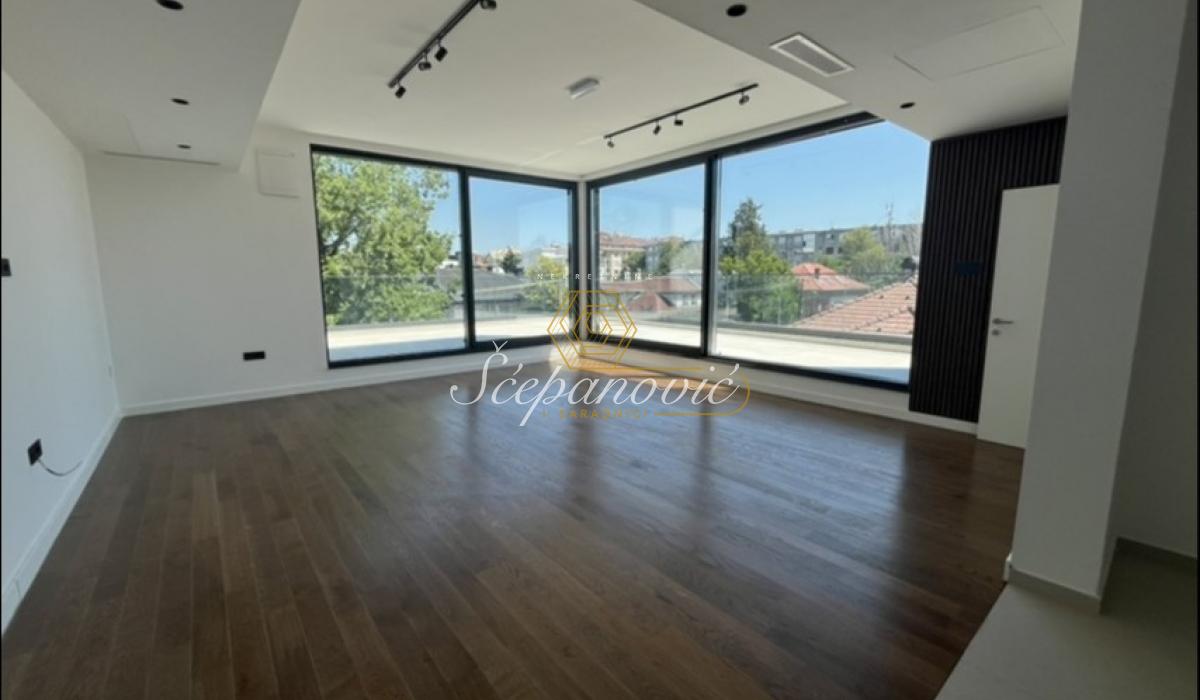 Kuća Prodaja Novi Sad  1076 m2