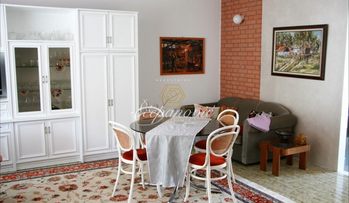Kuća Prodaja Mali Iđoš  135 m2