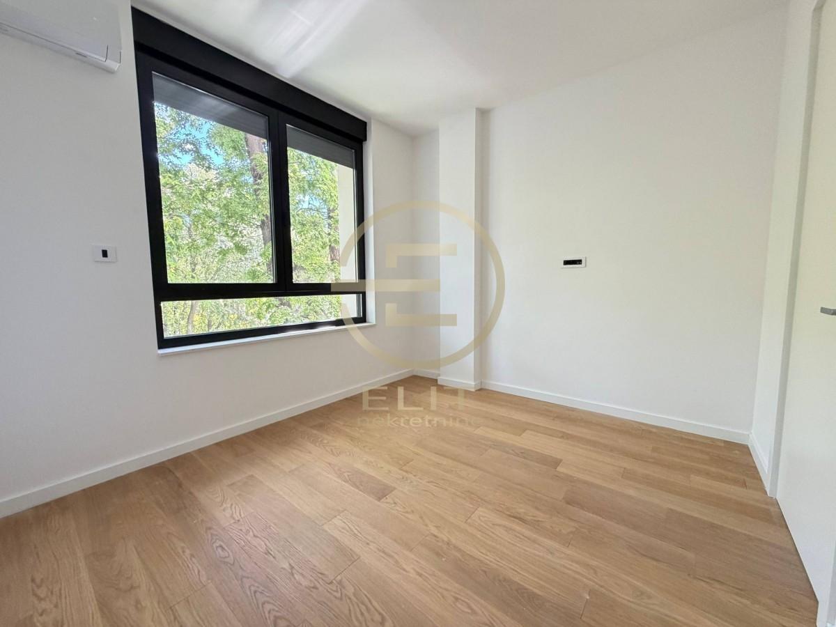 Četvorosoban stan na prodaju, Centar, Novi Sad, 120m², 588.000 €