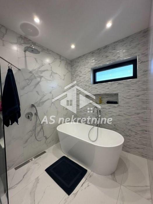 prodaja-lokala-beograd-2gldSgcFwk Kuća na prodaju, Vrčin, Beograd, 230m², 800.000 €