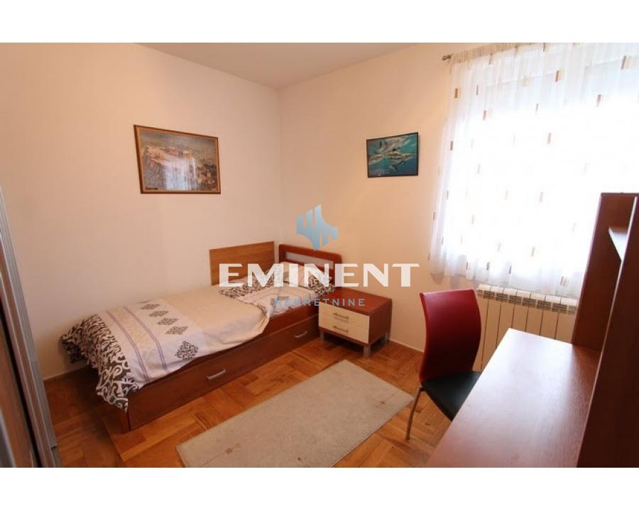 Četvorosoban stan na prodaju, Autokomanda, Beograd, 80m², 237.000 €