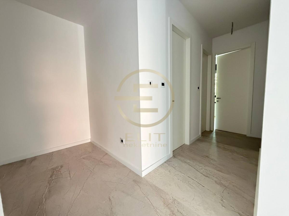 Četvorosoban stan na prodaju, Centar, Novi Sad, 100m², 490.000 €