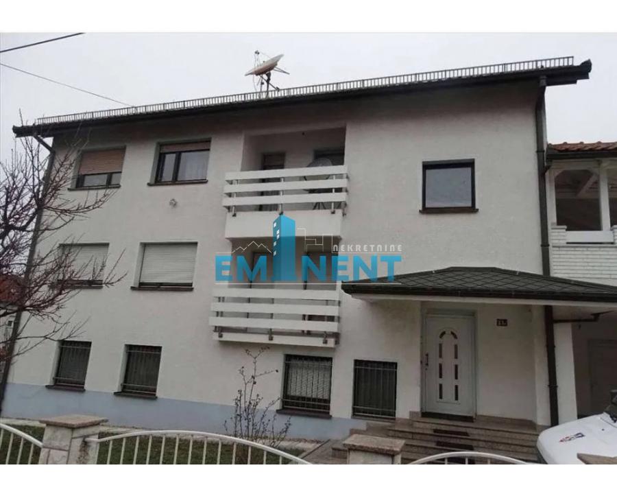 Kuća Prodaja Beograd Sremčica 300 m2