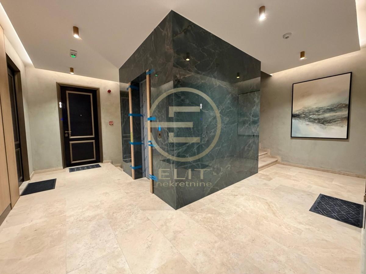 Četvorosoban stan na prodaju, Centar, Novi Sad, 100m², 490.000 €