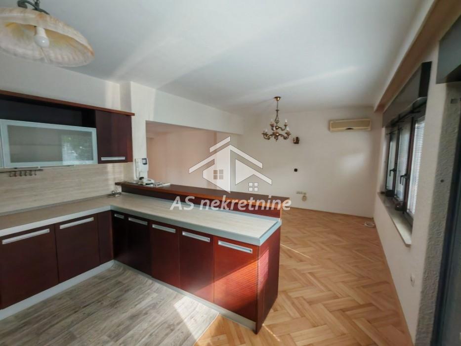 Kuća Izdavanje Beograd Kuća Izdavanje Beograd Bioskop Voždovac 360 m2