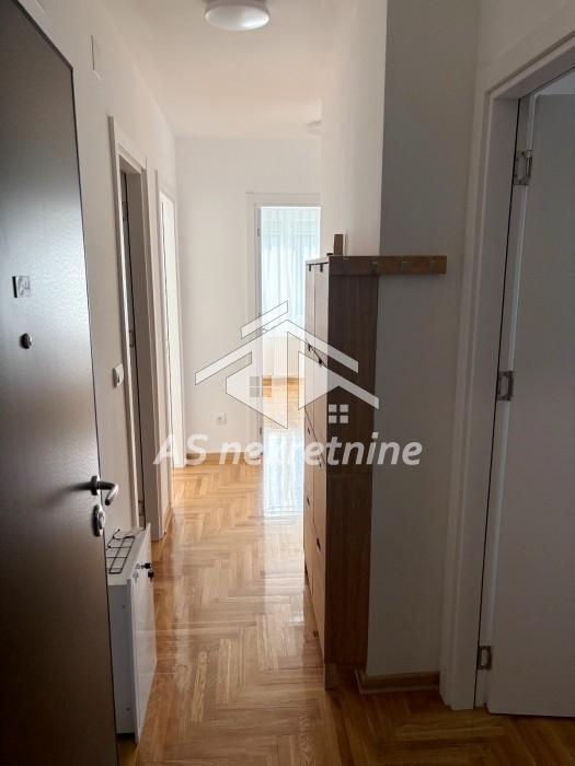 prodaja-nekretnina-beograd-Fv2sRKQ0on Četvorosoban stan za izdavanje, Banjica, Beograd, 79m², 1.400 €/mes