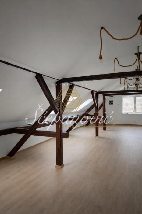 Lokal Izdavanje Novi Sad  144 m2