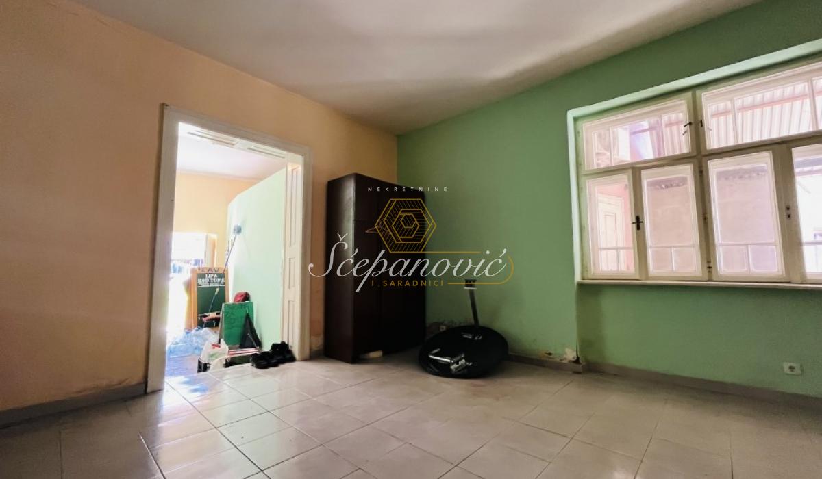 Lokal Izdavanje Temerin  202 m2