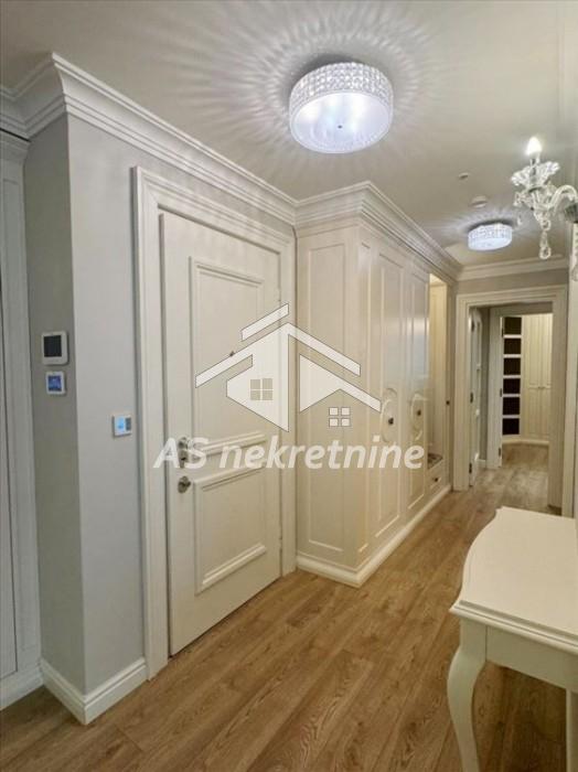 Petosoban stan za izdavanje, Senjak, Beograd, 215m², 5.000 €/mes
