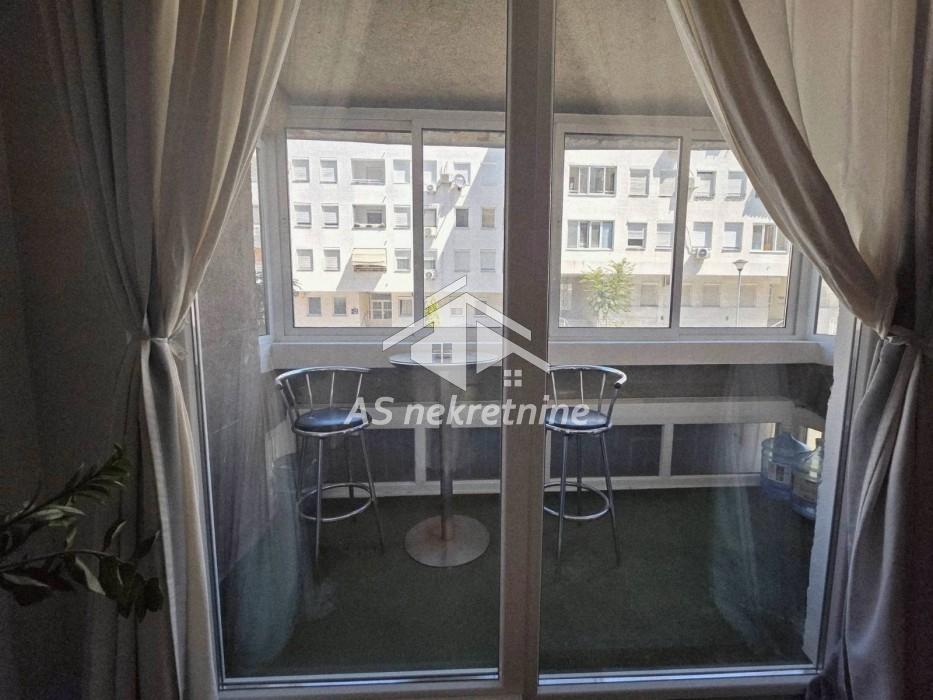 prodaja-nekretnina-msHWFD0pLQ Stan Izdavanje Beograd Blok 28 82 m2
