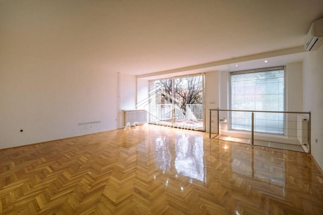 Kuća Prodaja Beograd Mirijevo 252 m2