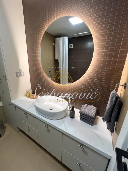 prodaja-stanova-2SBTDCSDaj Četvorosoban stan na prodaju, Cara Dušana, Novi Sad, 102m², 5. sprat, 309.000 €