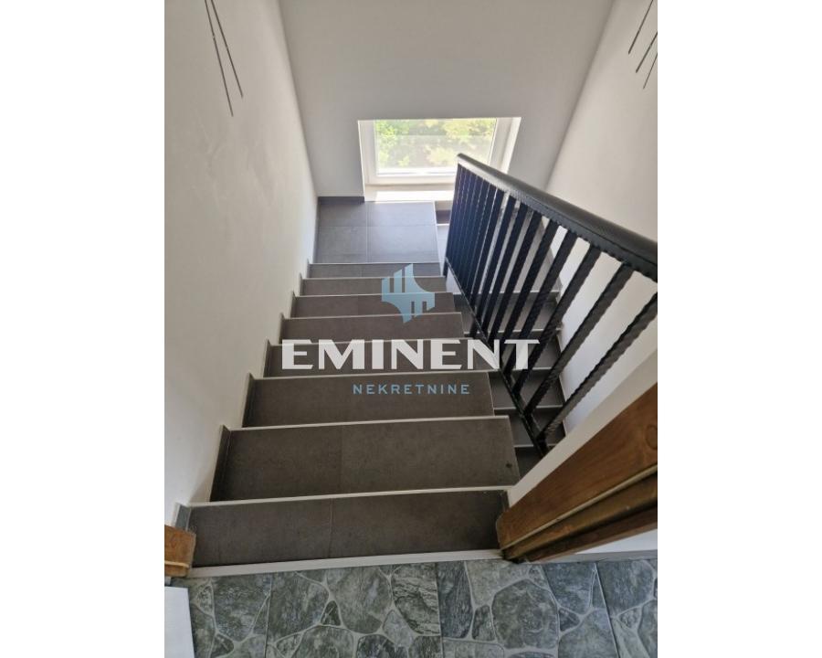 prodaja-stanova-3oquXHApSQ Kuća na prodaju, Barajevo, Beograd, 255m², 195.000 €