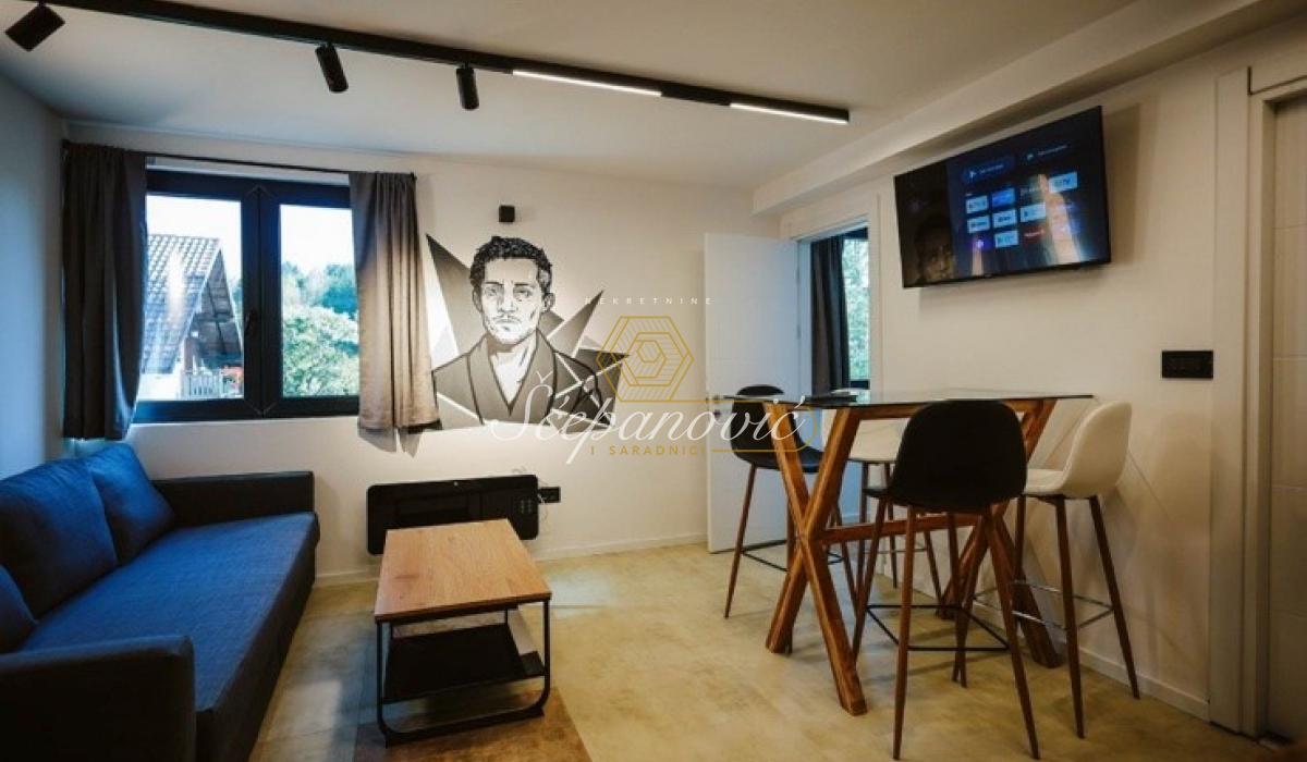 prodaja-stanova-FpX1Fz2L2O Lokal Prodaja Zlatibor 684 m2