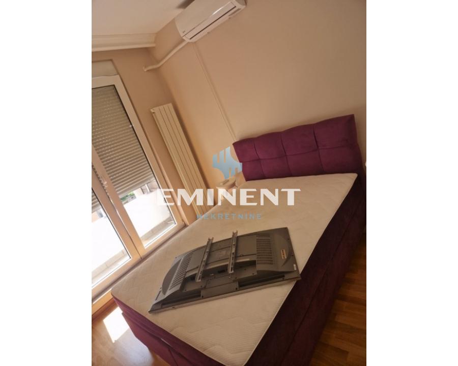 prodaja-stanova-TpAQtX55mI Četvorosoban stan za izdavanje, Voždovačka Crkva, Beograd, 140m², 1.350 €/mes