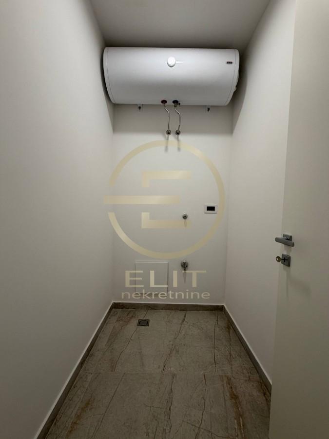 Četvorosoban stan na prodaju, Centar, Novi Sad, 120m², 588.000 €