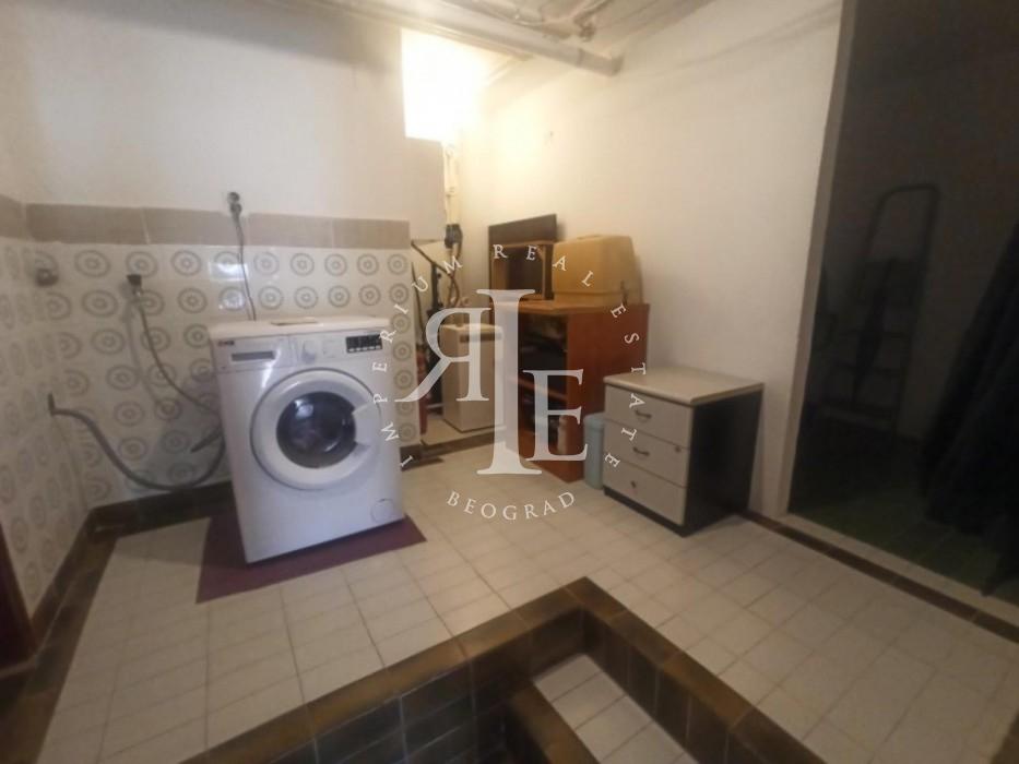 Kuća Prodaja Beograd Kuća Prodaja Beograd Mala Moštanica 300 m2