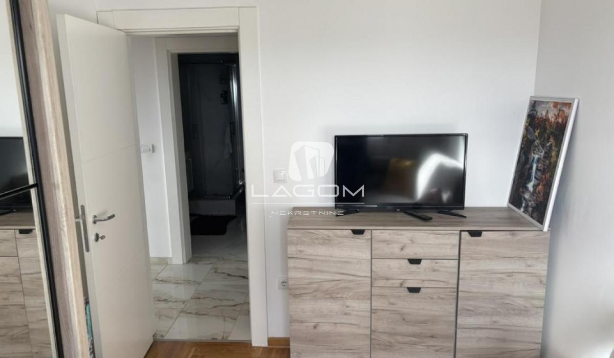 Trosoban stan na prodaju, Ledine, Beograd, 59m², 174.000 €