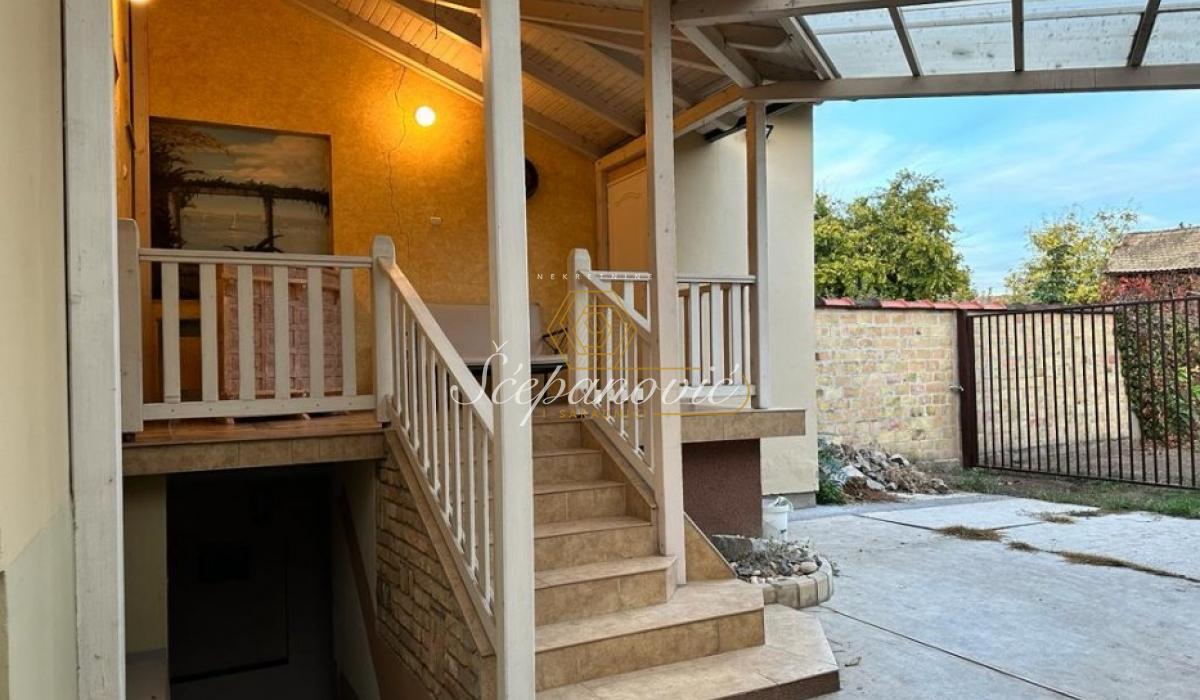 prodaja-stanova-efatUwyoTX Petosoban stan na prodaju, Temerin – Centar, Temerin, 193m², 170.000 €