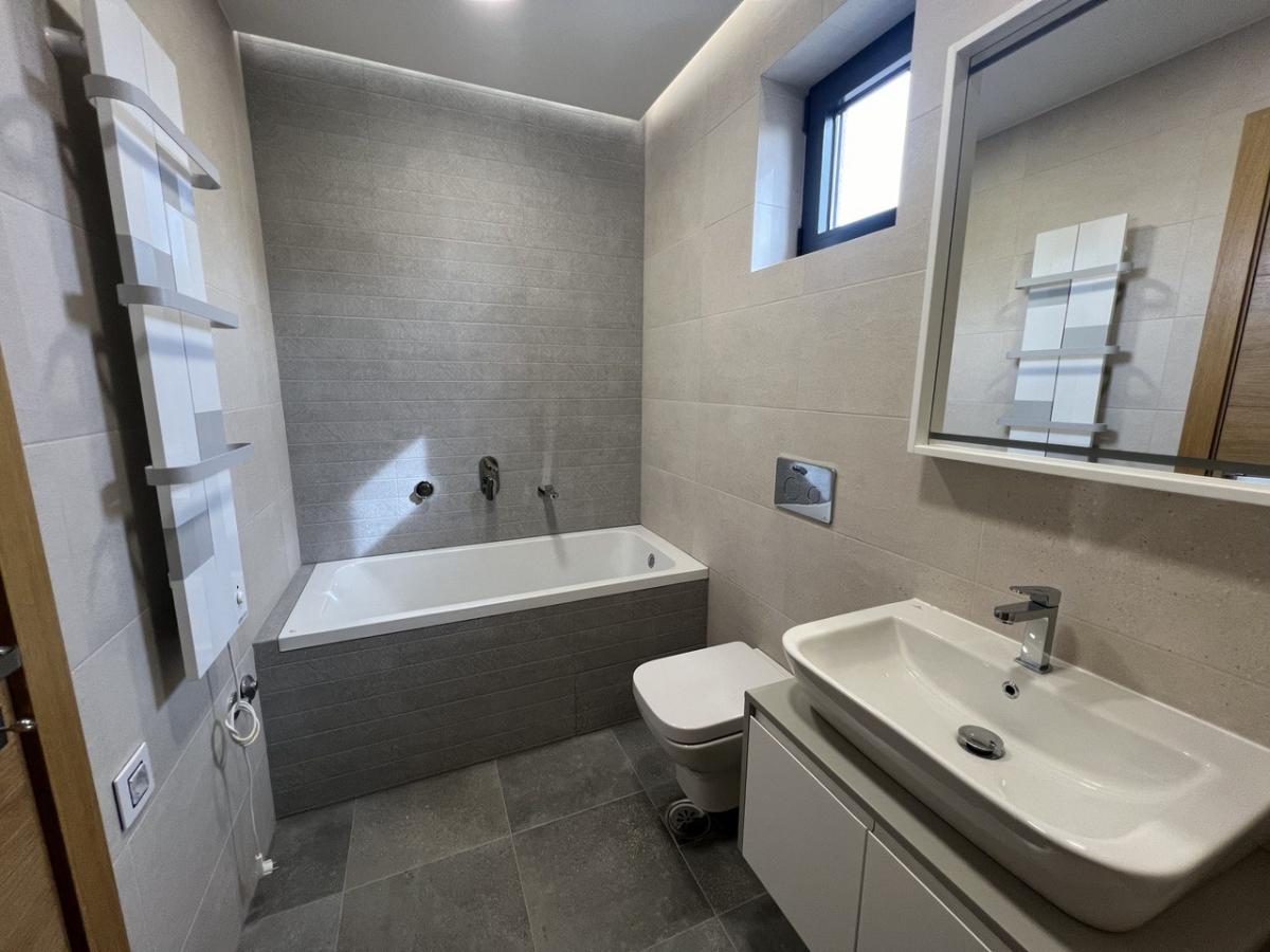 puv0n8i4iy-photo-2024-03-04-15-37-28-11- Kuća na prodaju, Popovica, Novi Sad, 181m², 495.000 €