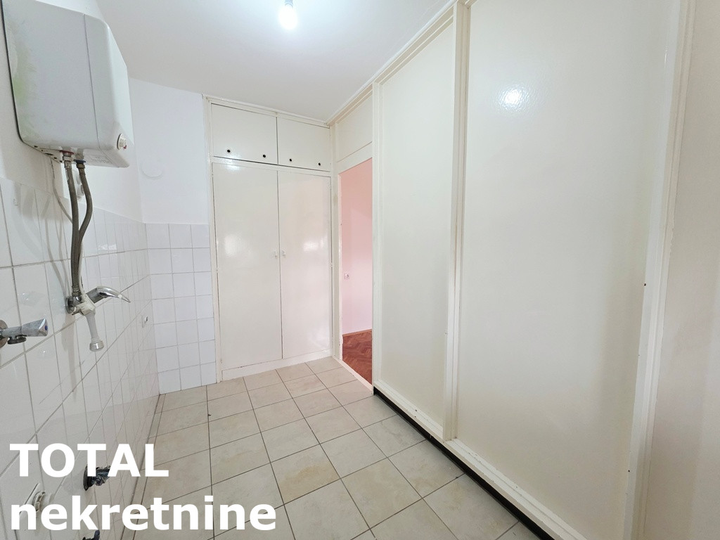 Stan Prodaja Novi Sad Cara Dušana 43 m2