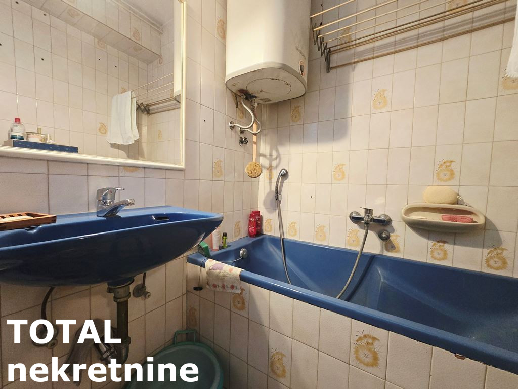 Dvoiposoban stan na prodaju, Centar, Novi Sad, 75m², 4. sprat, 172.500 €