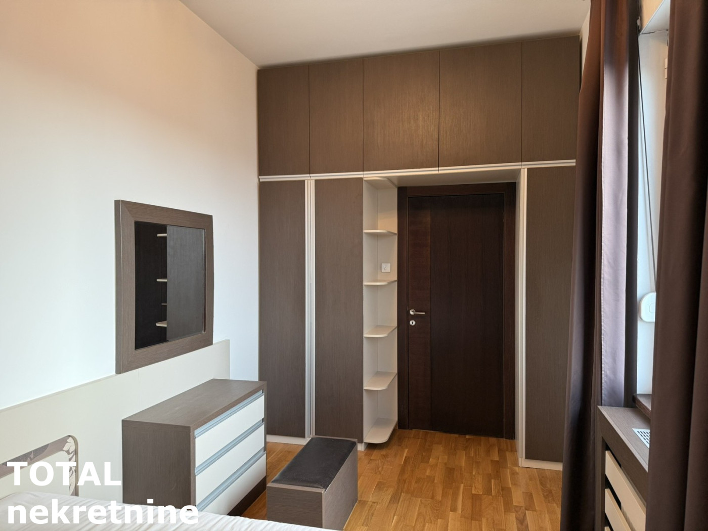 stanovi-3-re-bulevar-1103084-co9jh Trosoban stan na prodaju, Bulevar Oslobođenja, Novi Sad, 59m², 7. sprat, 239.000 €