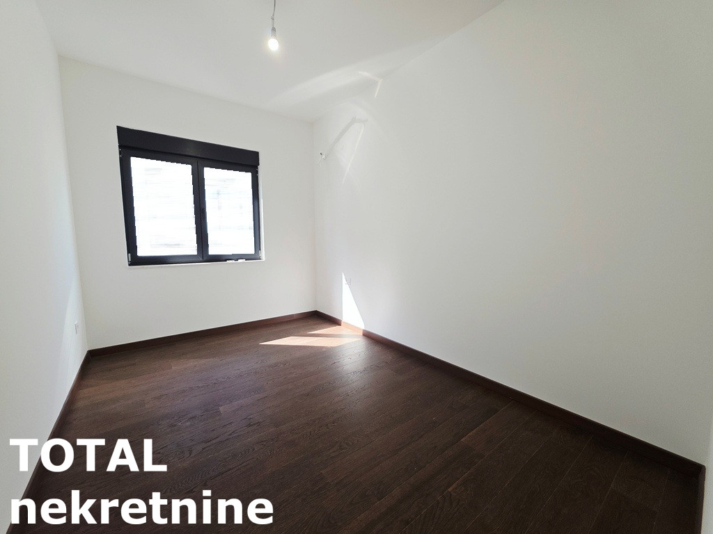 stanovi-4-re-sremska-kamenica-1066258-7xgxi Četvorosoban stan na prodaju, Sremska Kamenica, Novi Sad, 140m², 1. sprat, 357.000 €