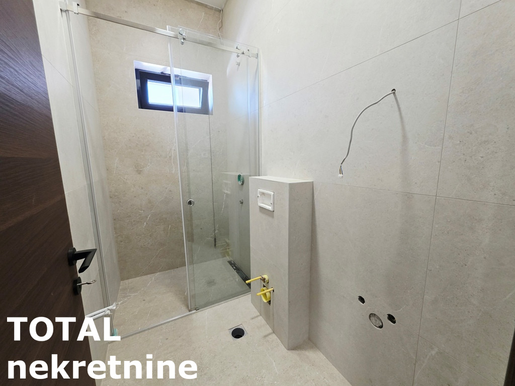 stanovi-4-re-sremska-kamenica-1103105-7wktx Četvorosoban stan na prodaju, Sremska Kamenica, Novi Sad, 125m², 1. sprat, 306.250 €