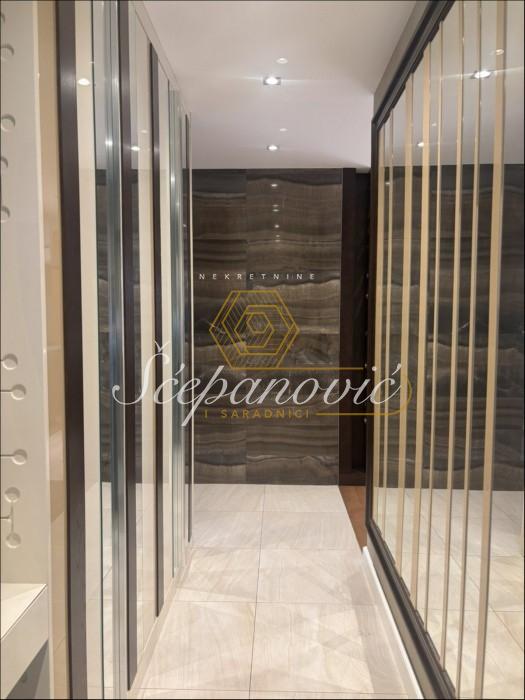 Četvorosoban stan na prodaju, Centar, Novi Sad, 113m², 469.000 €
