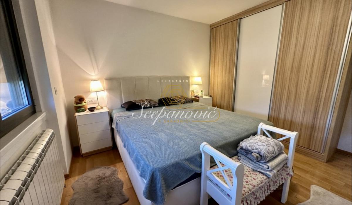 Kuća Prodaja Sremska Mitrovica  135 m2