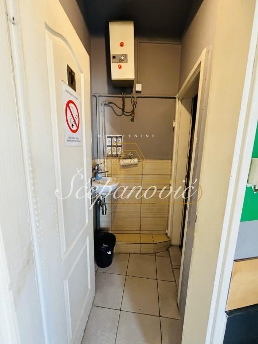 Lokal za izdavanje, Temerin – Centar, Temerin, 202m², 1.000 €/mes
