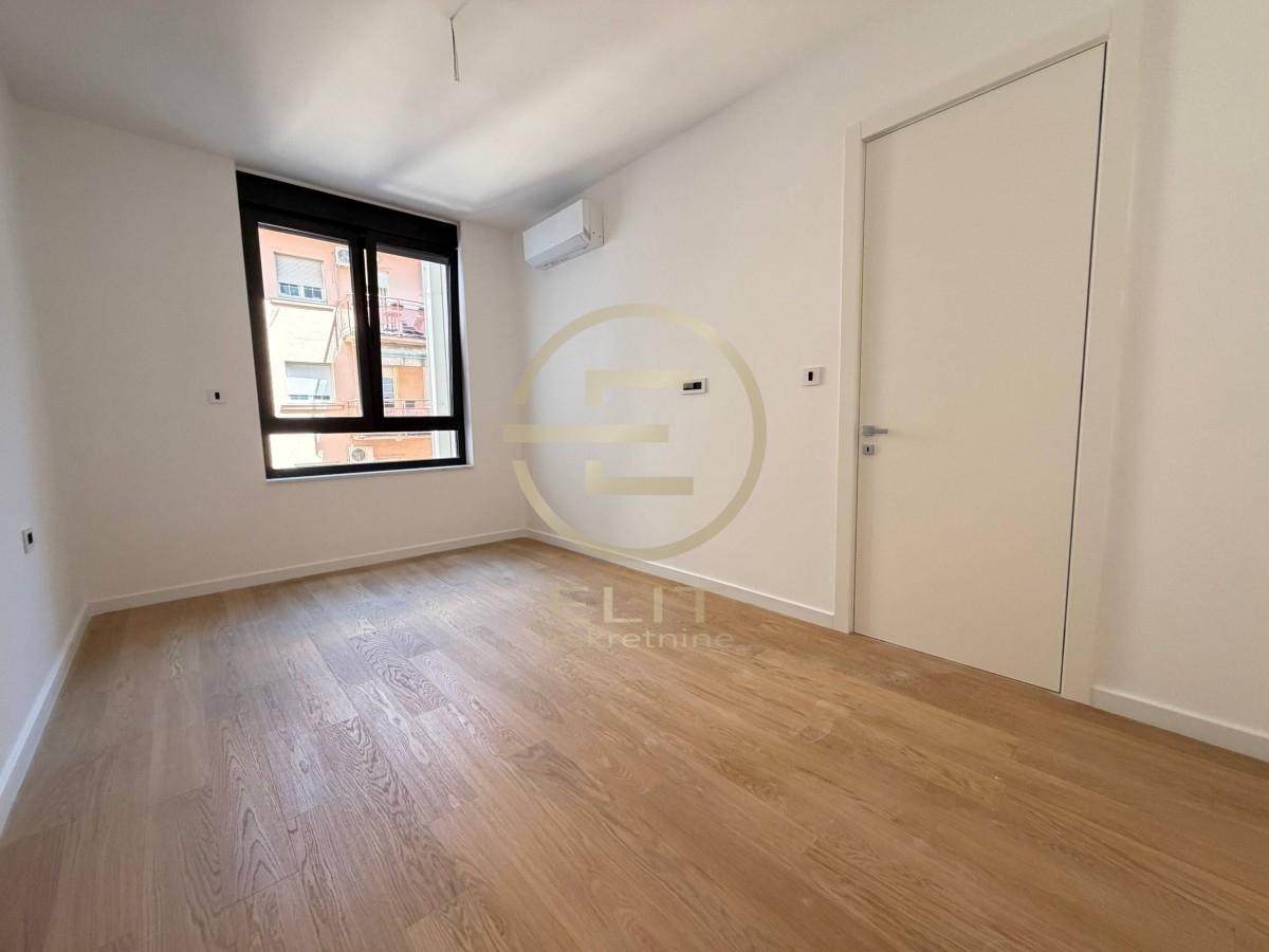 Stan Prodaja Novi Sad  100 m2