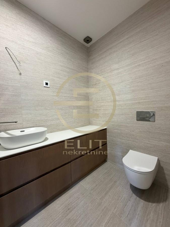 Četvorosoban stan na prodaju, Centar, Novi Sad, 120m², 588.000 €