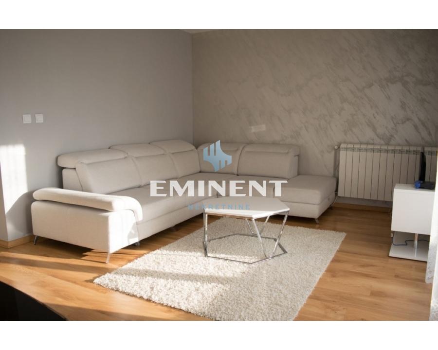 Kuća Prodaja Beograd Kuća Prodaja Beograd Ledine 200 m2