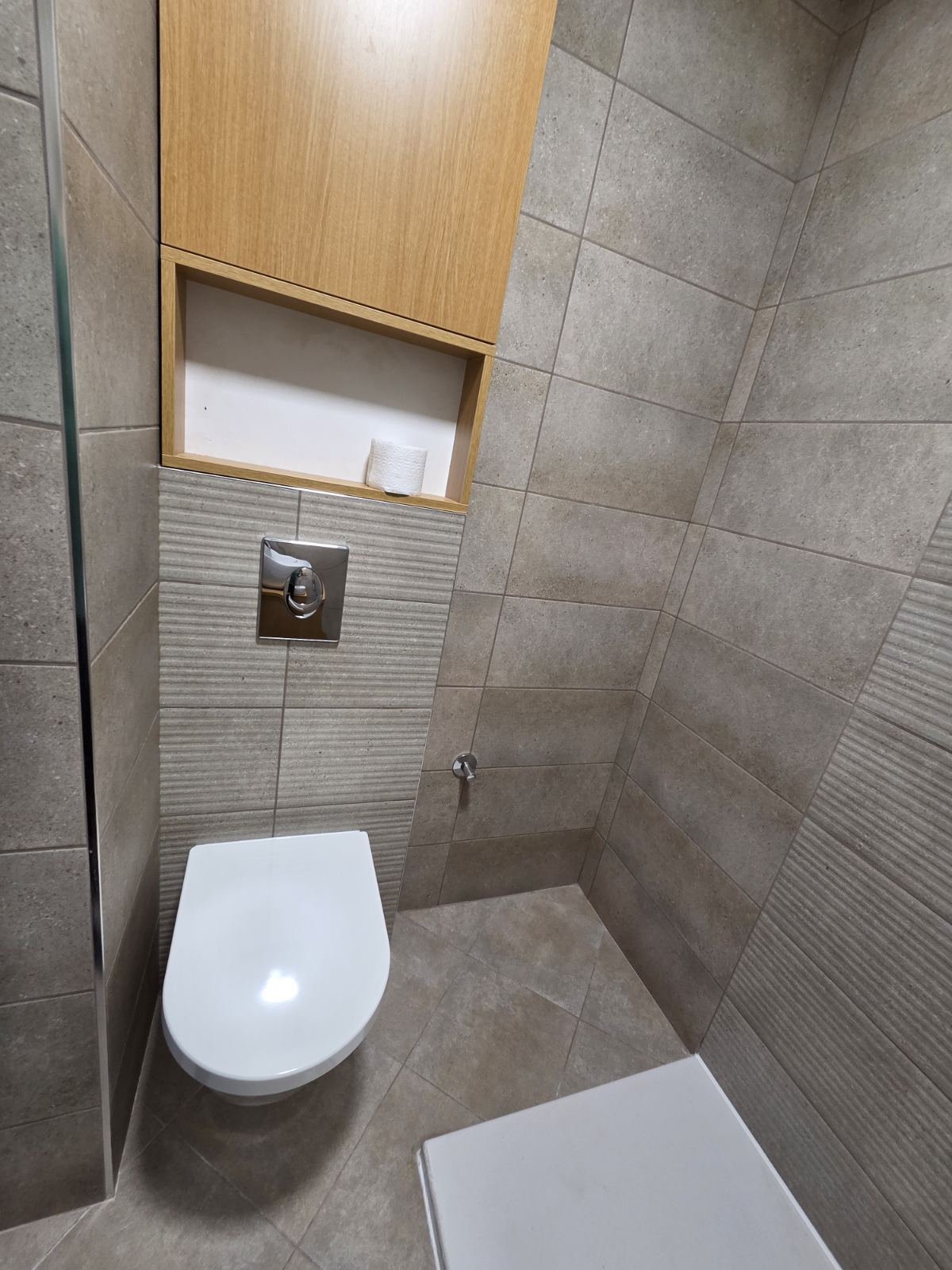 Na prodaju odlican trosoban stan od 64 m² na Bulevaru oslobođenja —na jednoj od najtraženijih lokacija u gradu