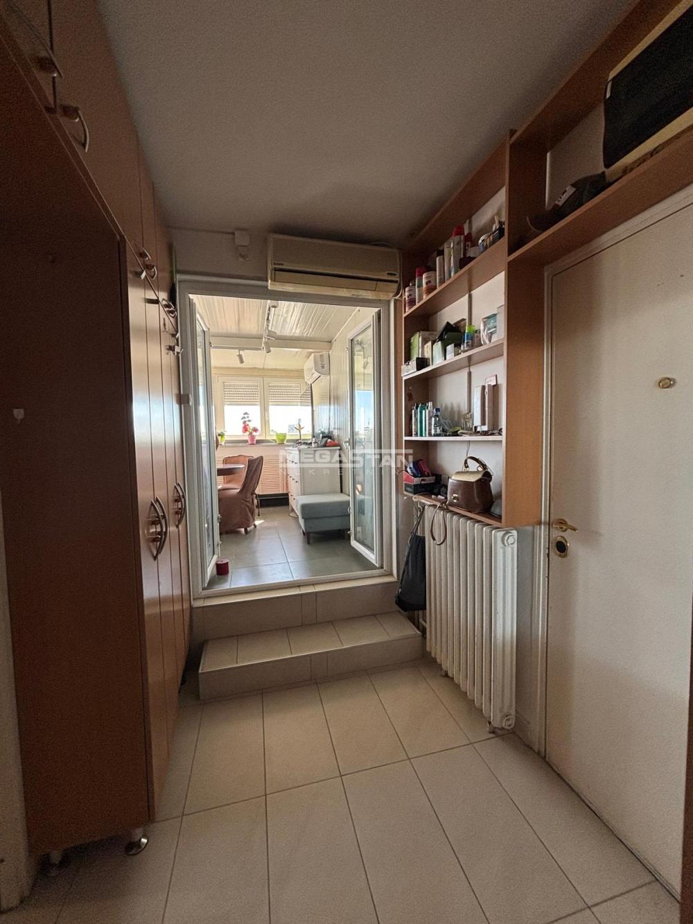 Stan Prodaja Beograd Blok 63 68 m2