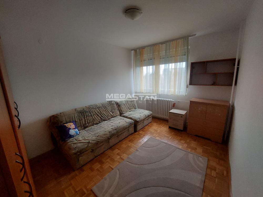 Stan Izdavanje Beograd Banjica 77 m2
