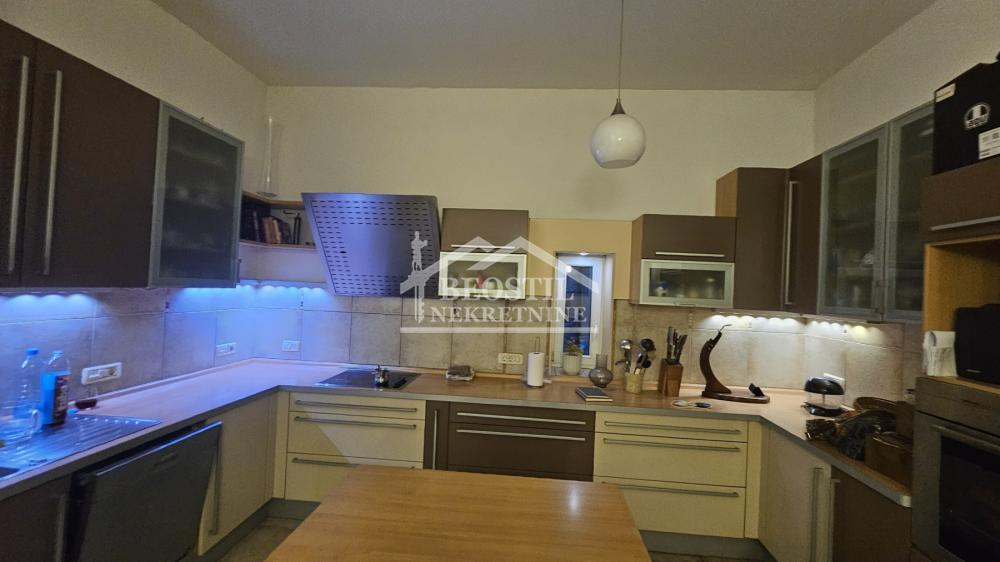 Stan Prodaja Beograd Slavija 190 m2