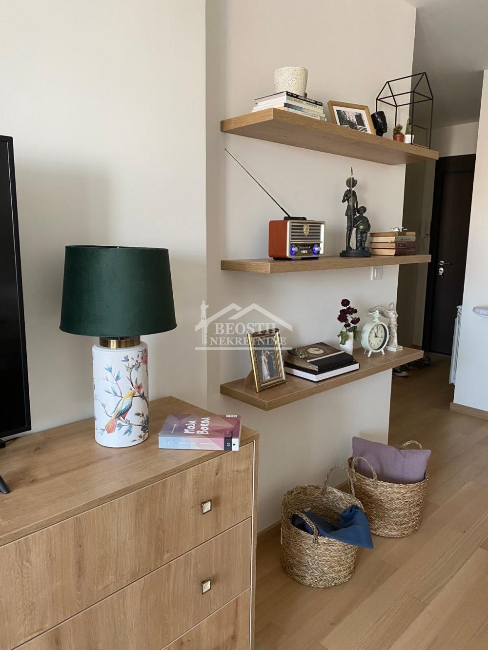 Dvoiposoban stan za izdavanje, Cvetkova Pijaca, Beograd, 62m², 950 €/mes