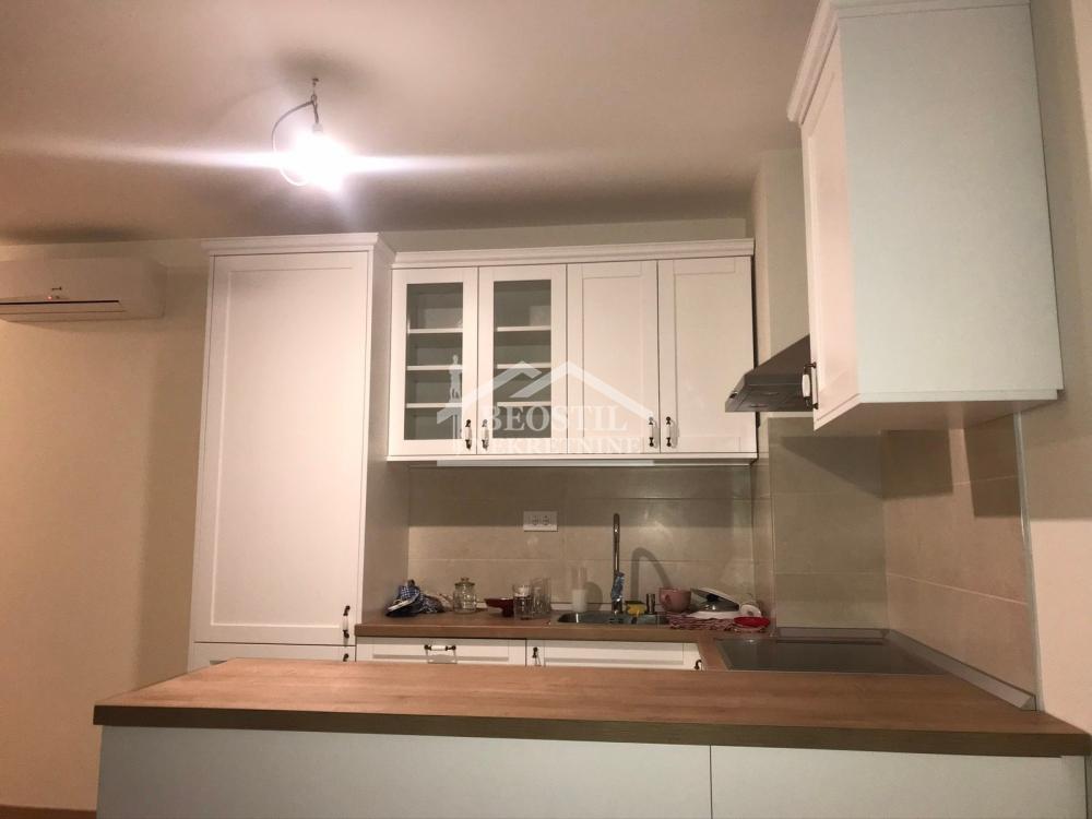 Stan Izdavanje Beograd Cvetkova Pijaca 62 m2