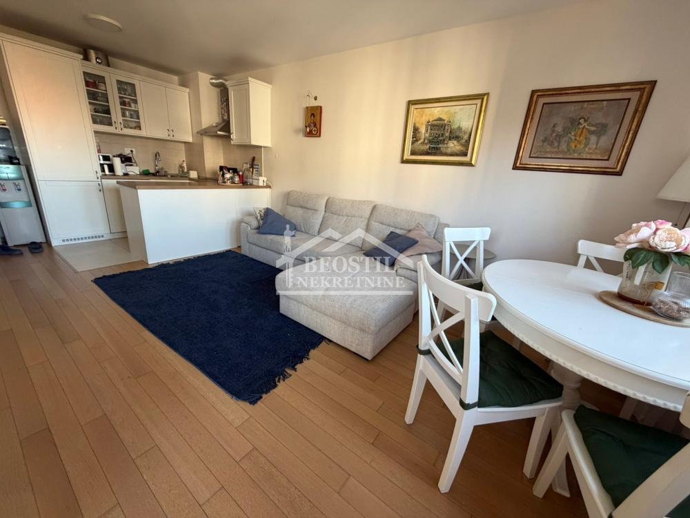 Stan Izdavanje Beograd Cvetkova Pijaca 62 m2